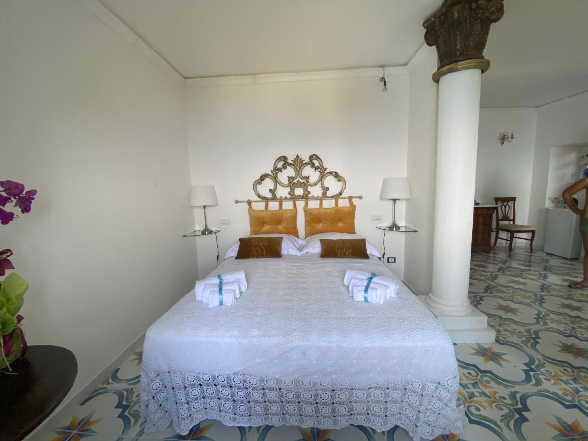 Villa Don Mimi Guarnaschelli La Dependace Taormina Exterior photo